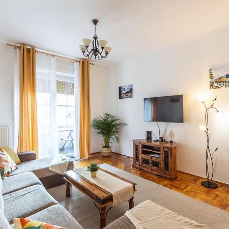 Bright & Spacious Riverside Apartment With Balcony Budapeste Exterior foto