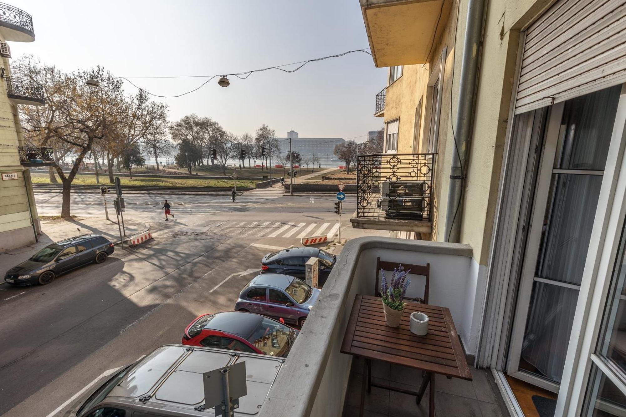 Bright & Spacious Riverside Apartment With Balcony Budapeste Exterior foto